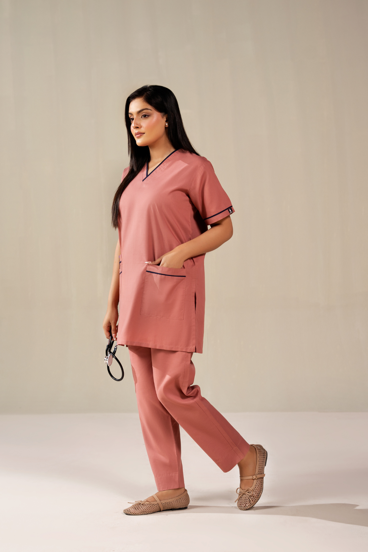 Premium three pockets scrub